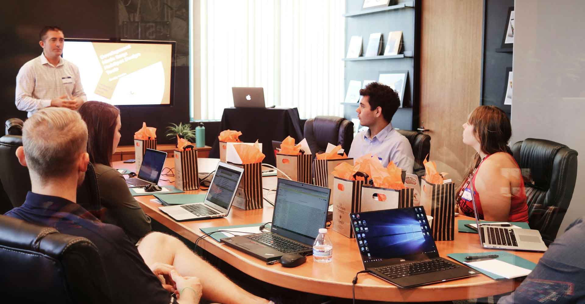 meeting di lavoro